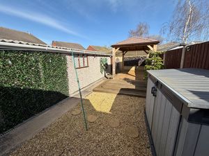 Lupus Way Great Sutton